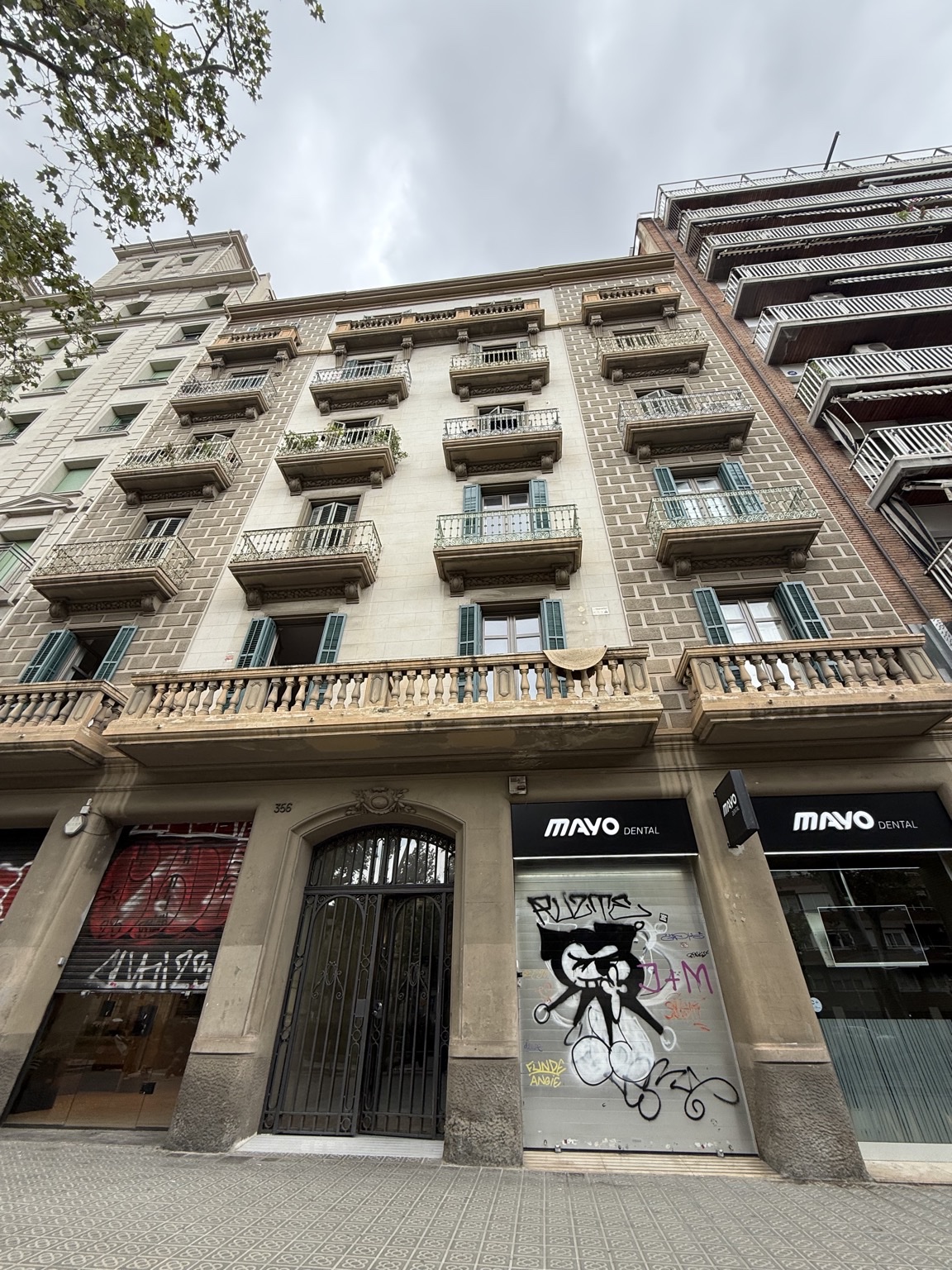 The apartment from the ground